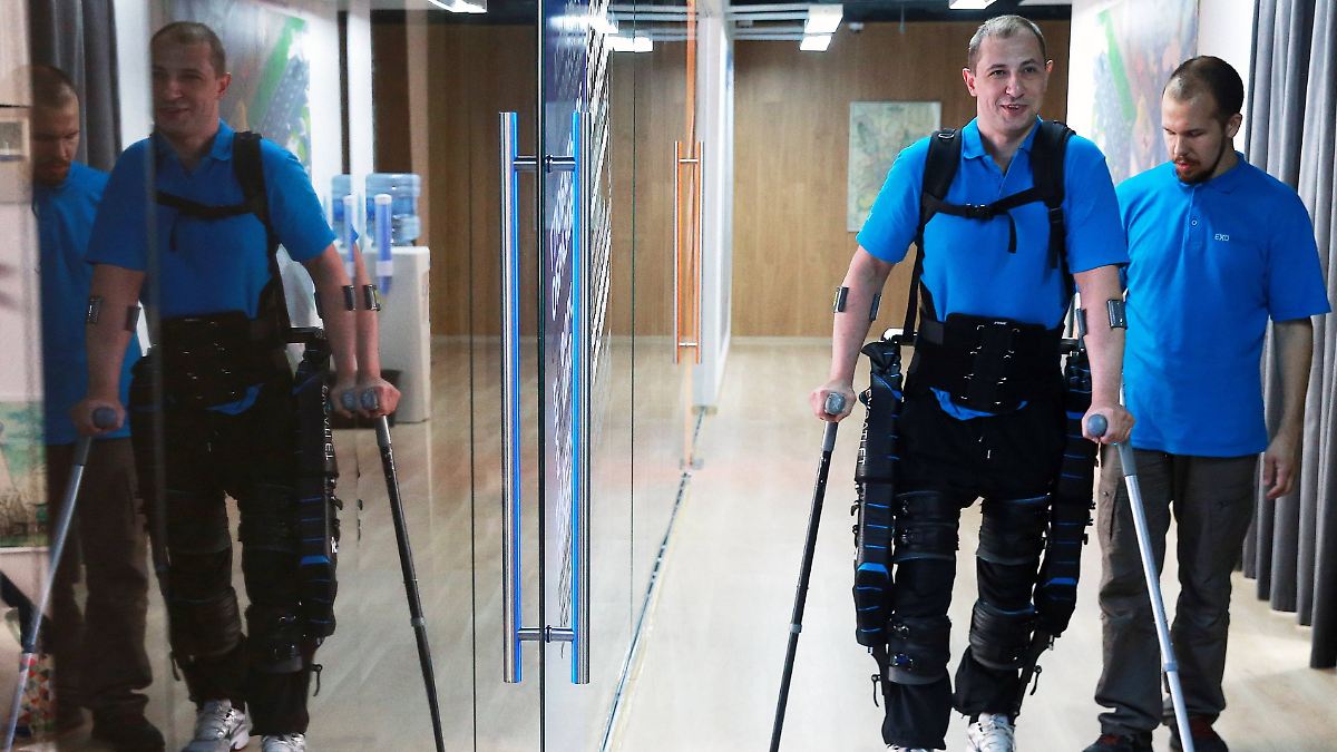 Hoffnung für Querschnittsgelähmte Roboterprothesen können Nerven reaktivieren ntv.de