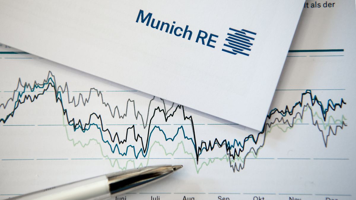 Gewinn geht spürbar zurück, aber … Munich Re schüttet mehr Geld aus