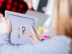 Kinder vor Bildschirmen - wie viel ist zu viel?