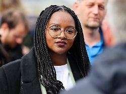 Grünen-Politikerin Touré: Schröders Verhalten "maximal verstörend"