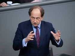 FDP-Außenexperte Lambsdorff: "Sauerei, dass Ölkonzerne Tankrabatt nicht ganz weitergeben"