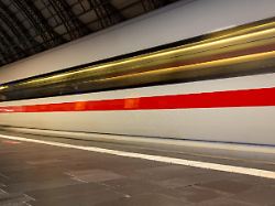 Fernreisen mit der Deutschen Bahn: Kommt sie oder kommt sie nicht?