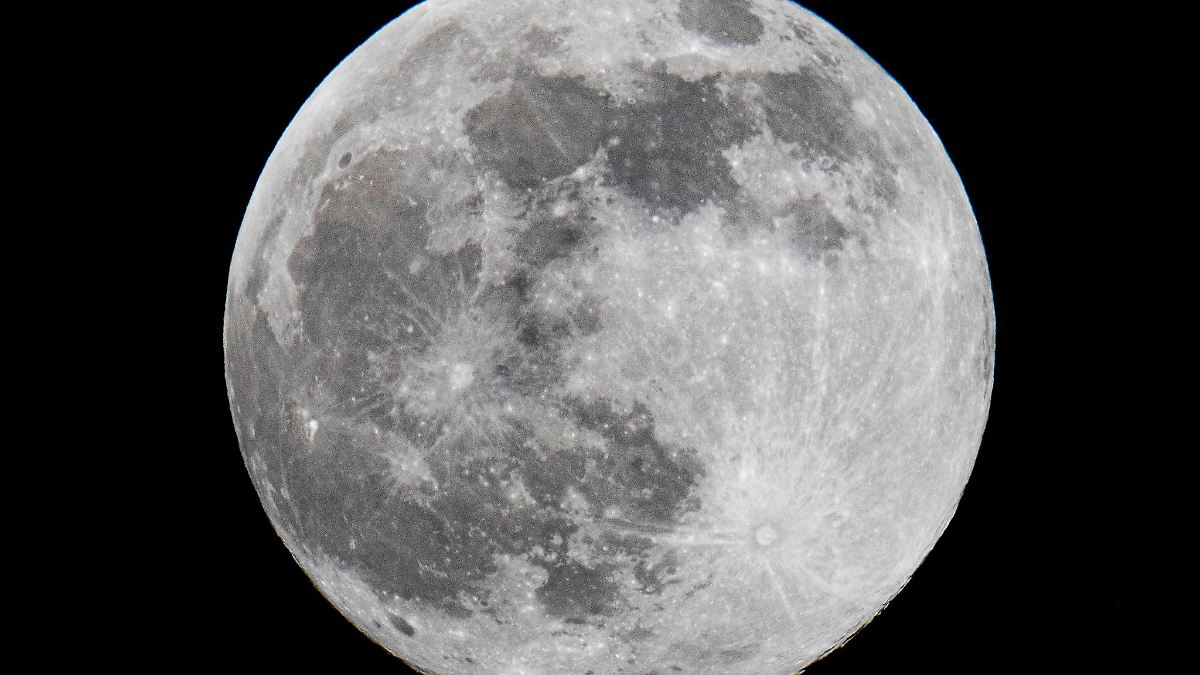Wissenschaftler grübeln: Wie viel Uhr ist es auf dem Mond? Und warum