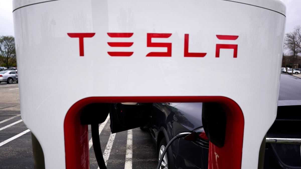 Http T3n.de News Tesla-parken-supercharger-kostet-778326 www.n-tv.de