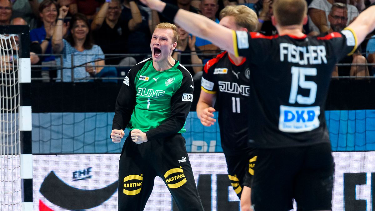 David Späth bei U21-Handballern: Torwart-Riese berauscht sich am WM ...
