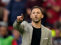 Domenico Tedesco je nasledil Joséja Mourinha na klopi Fenerbahčeja