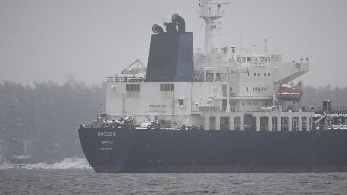 Finnland gibt russischen Schattenflotten-Tanker "Eagle S" frei