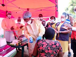Erster Todesfall in Hauptstadt: US-Zahlungsstopp trifft Uganda mitten in Ebola-Ausbruch