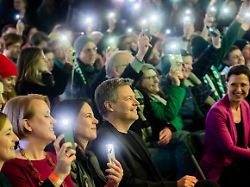 Wahlkampf in Berlin: "Free Palestine"-Rufe stören Habecks Auftritt