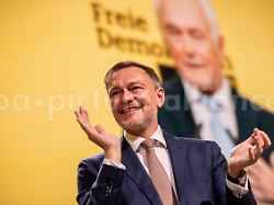 FDP-Chef auf Parteitag: Lindner hält Merz für einen Fall für "betreutes Regieren"
