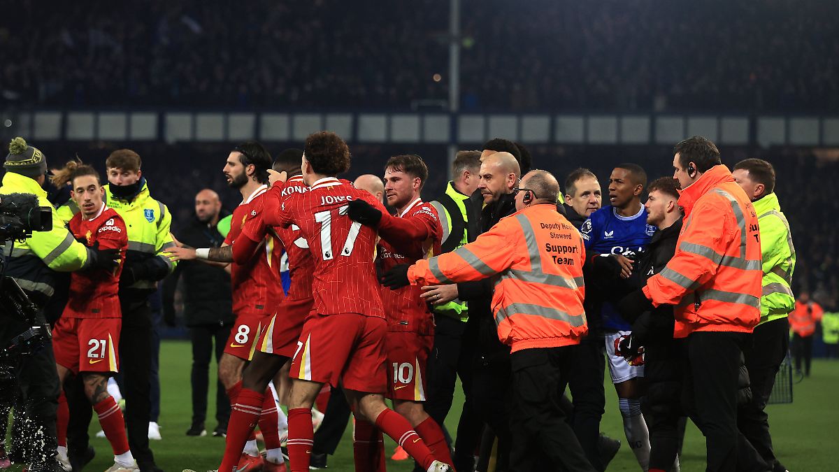 Letztes Liverpool-Derby aller Zeiten endet mit Kneipenschlägerei
