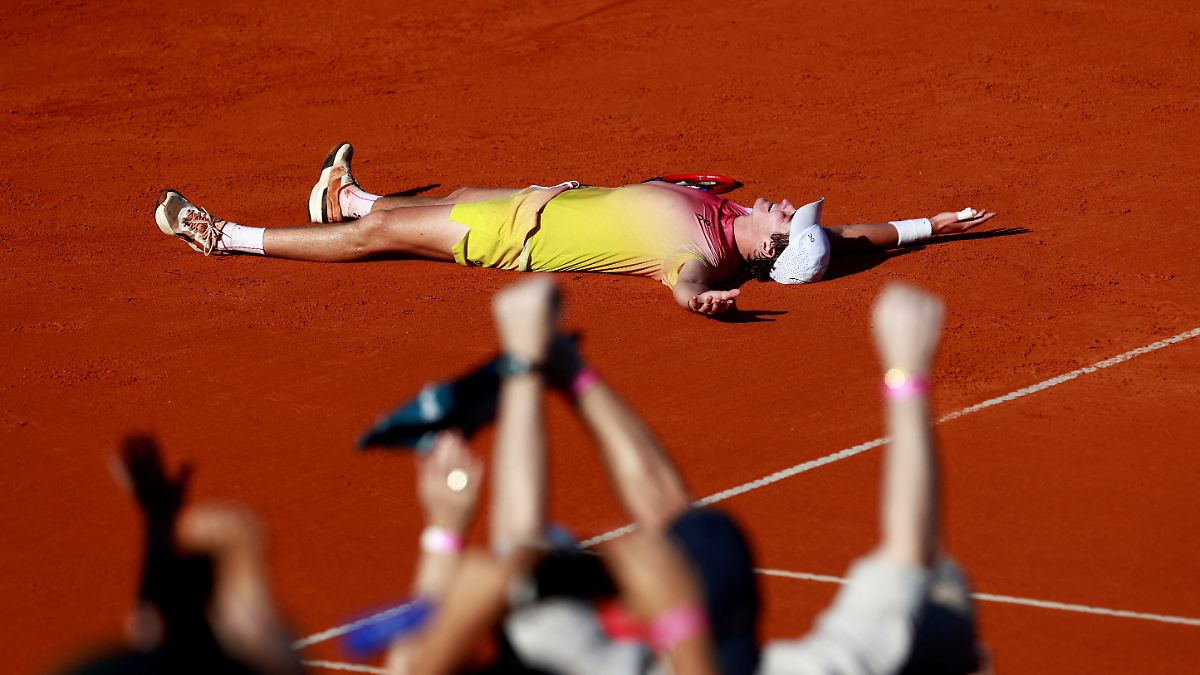 18-jährige Tennis-Sensation sorgt für historischen Moment