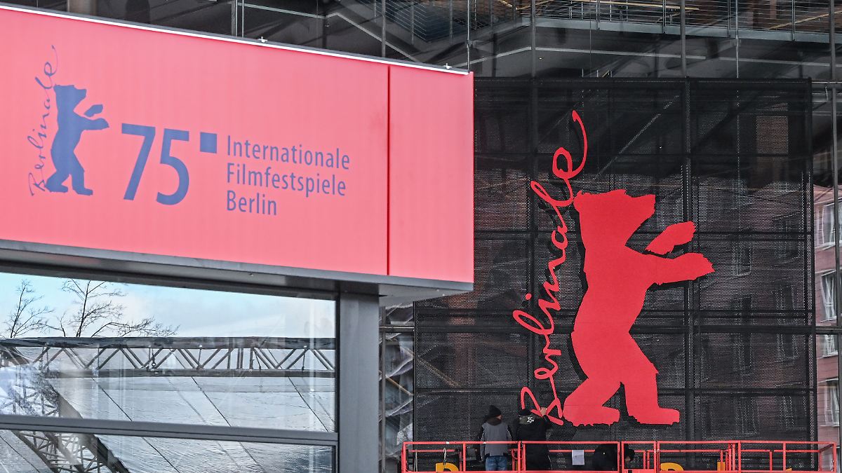 Regisseur skandiert umstrittene Parole auf Berlinale