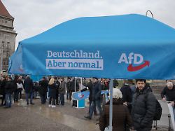 Ausgerechnet bei "Deutschland": AfD Berlin blamiert sich mit Rechtschreibfehler auf Plakat