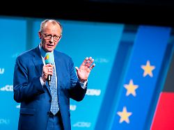 "Altes System bröckelt": Merz warnt vor autokratischen Tendenzen der USA