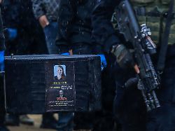 "Eine eklatante Verletzung": Israelische Armee: Von Hamas übergebene Geisel-Leiche nicht Shiri Bibas