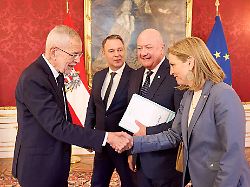 Regierungsbildung in Österreich: ÖVP, SPÖ und Neos wollen koalieren