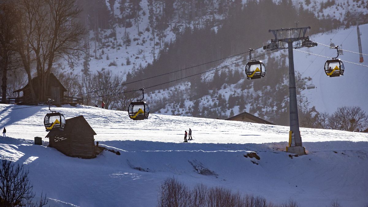 Deutscher Urlauber stirbt nach Rodelunfall in Österreich