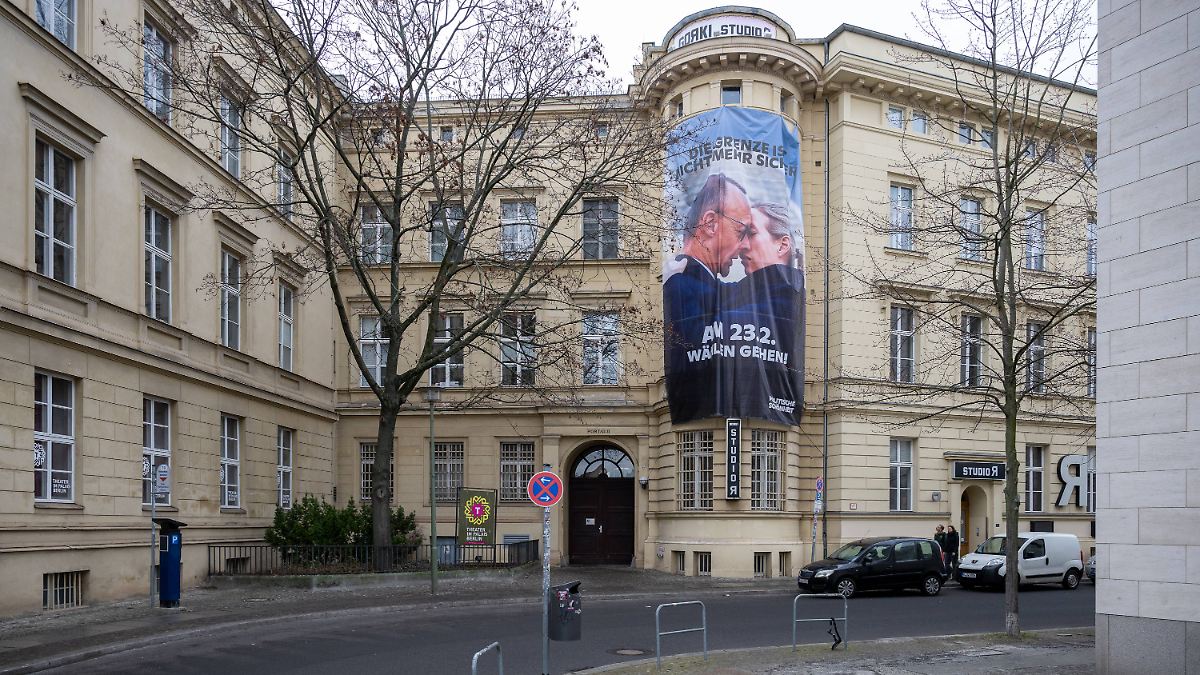 Berliner Polizei räumt Fehler bei Merz-Weidel-Plakat ein