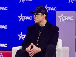 "Massivste Betrügerei": US-Beamte wehren sich gegen fragwürdige Forderung von Musk