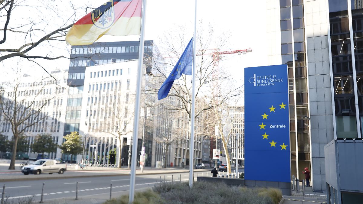 Bundesbank macht historischen Verlust