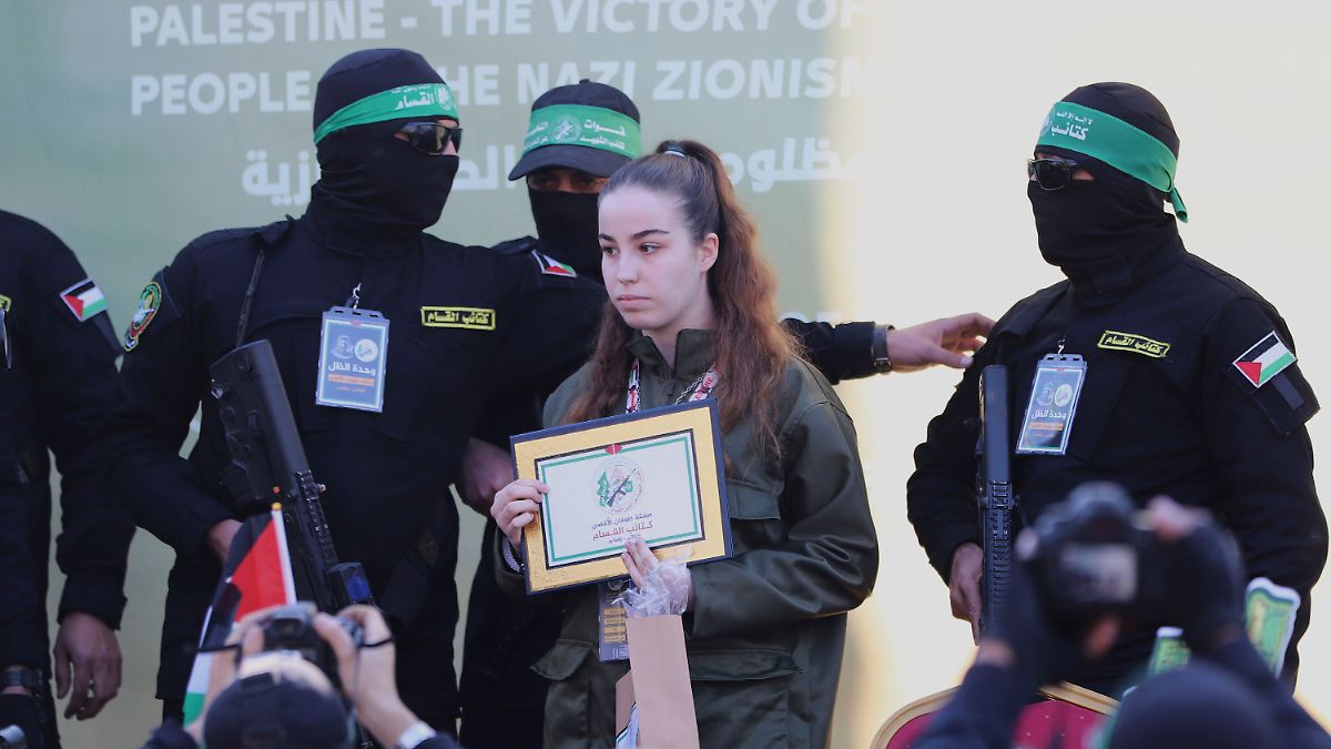 20-Jährige erzählt von Zeit in Hamas-Verliesen