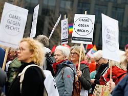 Anfrage der Union schlägt Wellen: "Omas gegen Rechts": "Fragenkatalog erinnert an Diktaturen"