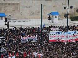 Griechenland liegt lahm: Landesweite Proteste sollen Aufklärung des Zugunglücks mit 57 Toten erzwingen