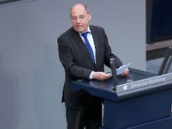 Letzte Amtszeit im Bundestag?: Gregor Gysi will Alterspräsident-Rede nicht "missbrauchen"
