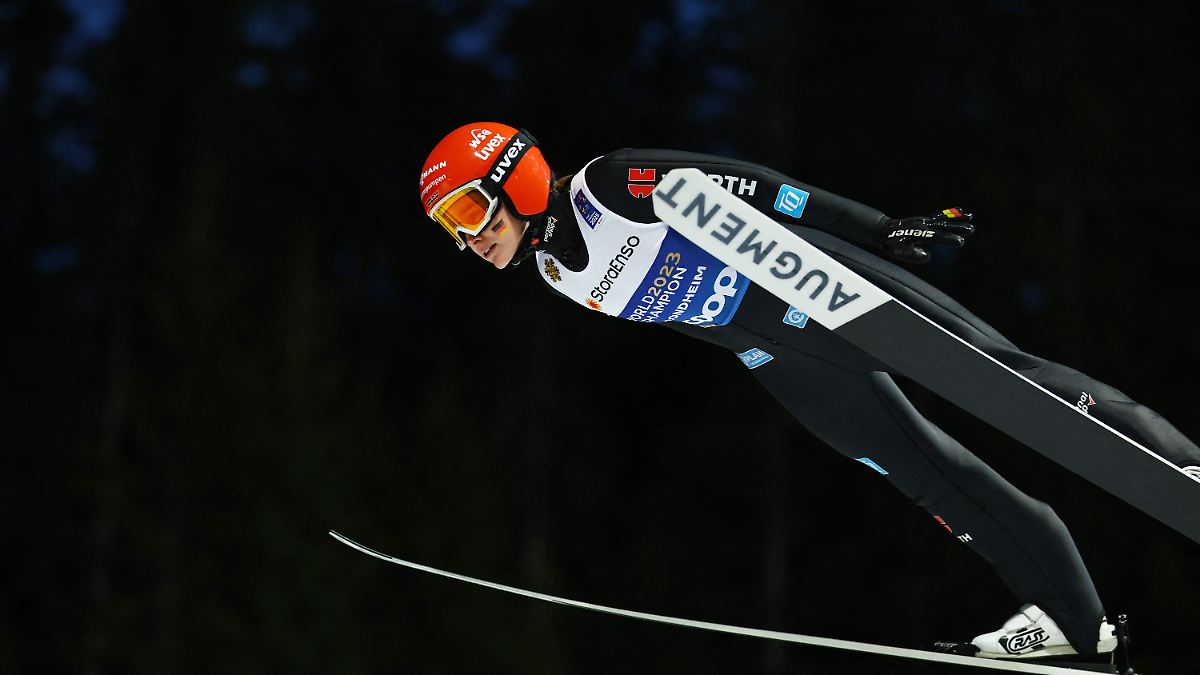 DSV-Skispringerinnen fliegen im Team zur WM-Medaille