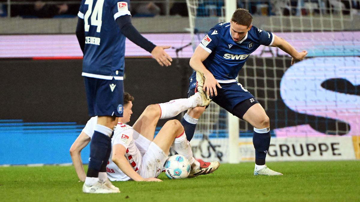 Slapstick-Einlage kostet 1. FC Köln direkten Aufstiegsplatz