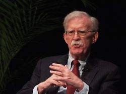 Gerader Rücken und Klartext: Bolton: Merz sollte sich vor Amtsantritt mit Trump treffen