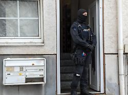 Kein Kontakt zu Rechtsextremen: Staatsanwaltschaft stellt Ermittlungen gegen Polizisten ein