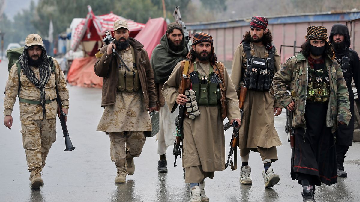 Taliban stellen sich als Frauenbeschützer dar