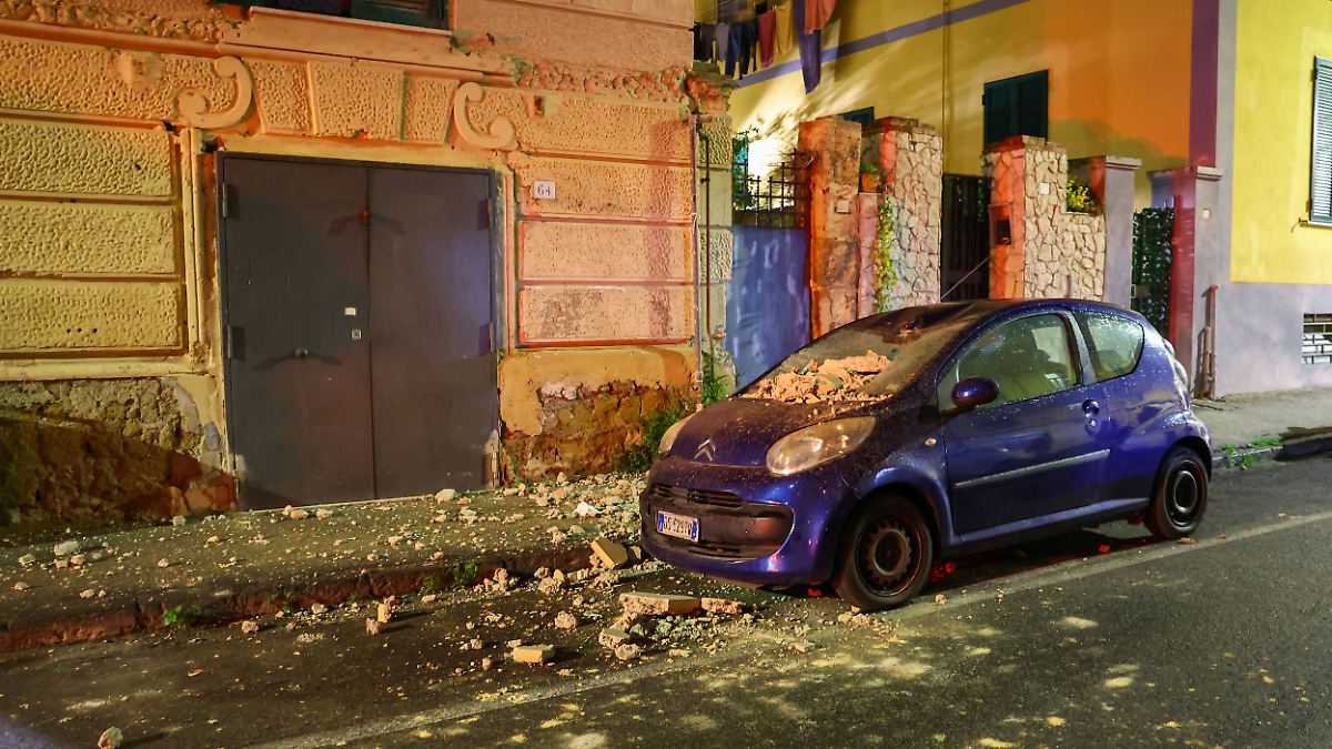 Beben bei Neapel löst Panik aus - leichte Schäden und Verletzte