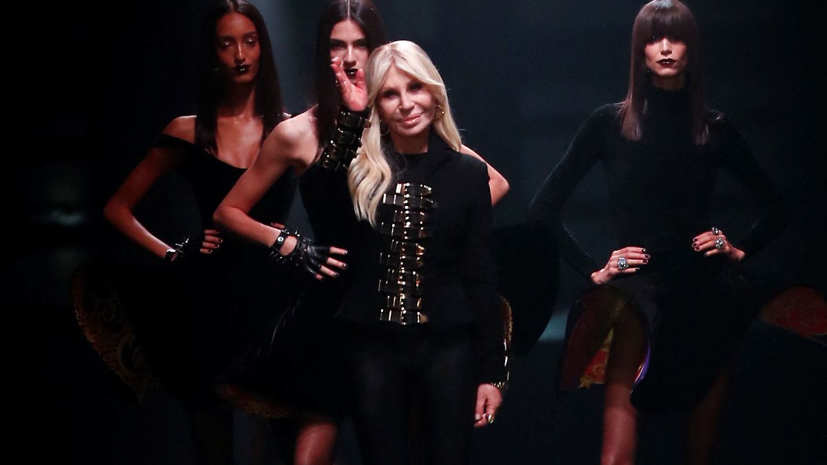 Donatella Versace zieht sich zurück - Prada-Deal vor Abschluss