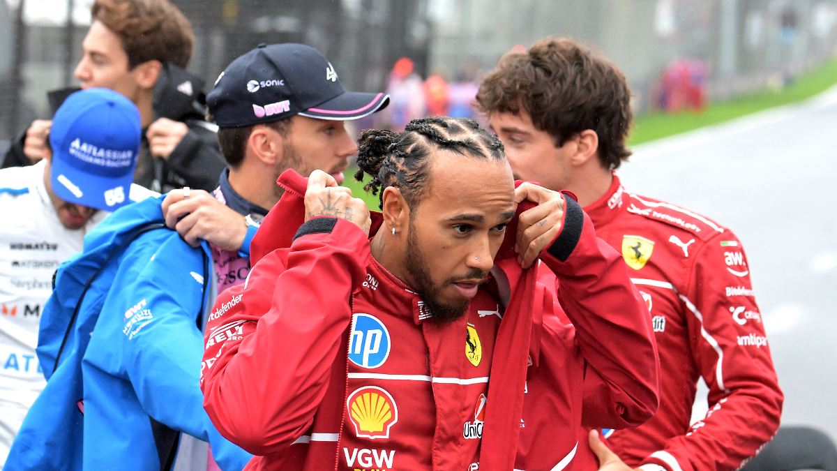 Genervter Lewis Hamilton ist auf seinen Ferrari gar nicht gut zu sprechen