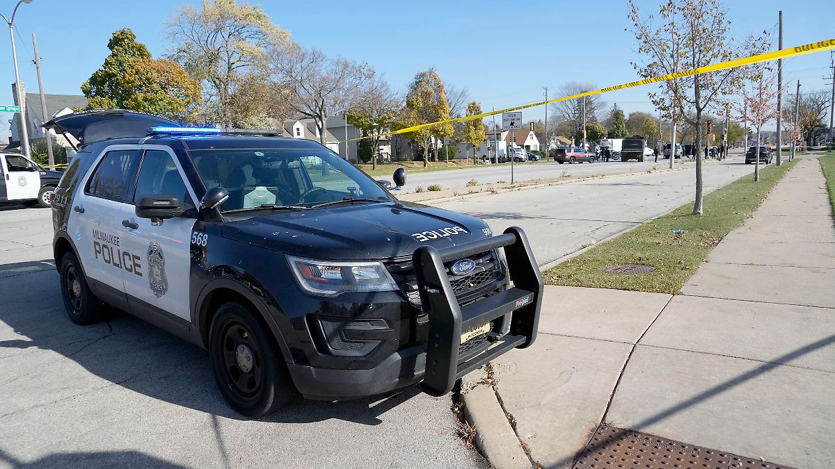 Mann schläft wochenlang neben erstochener Freundin