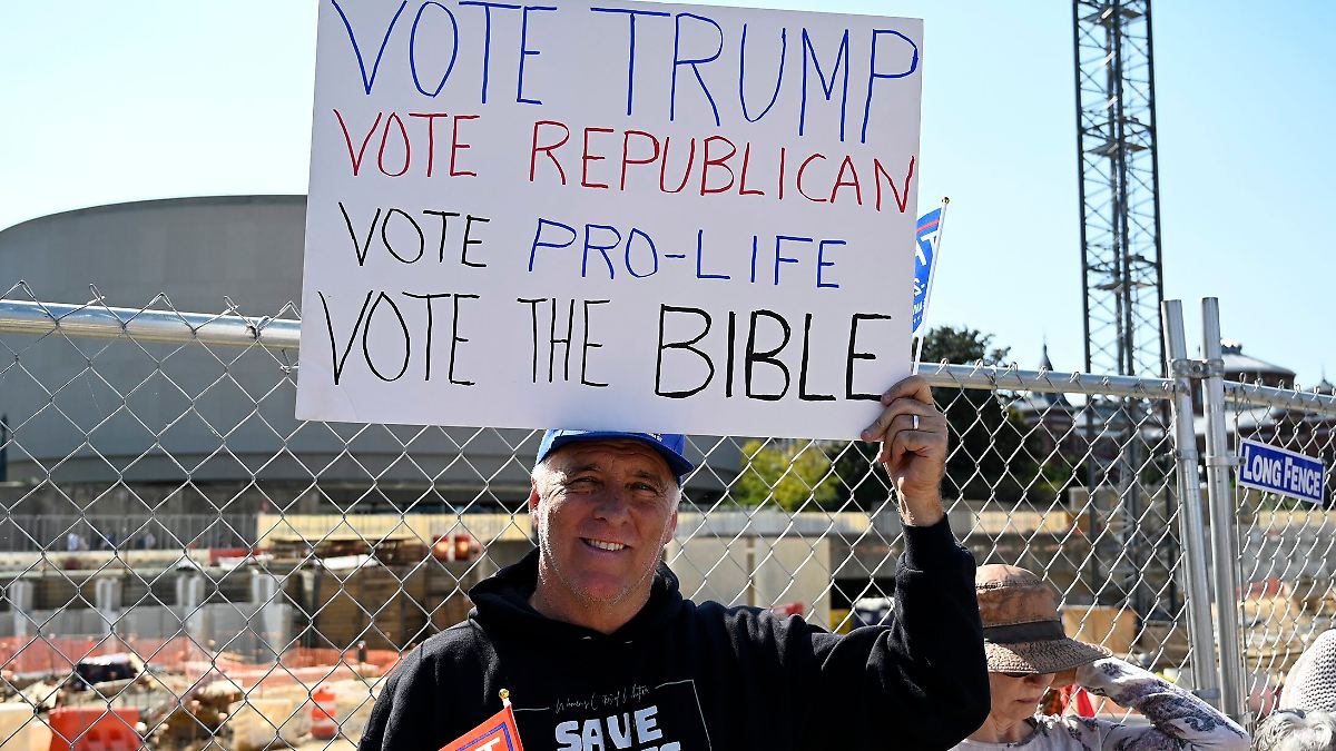 Texanische Behörden werfen Hebamme Abtreibung vor und nehmen sie fest