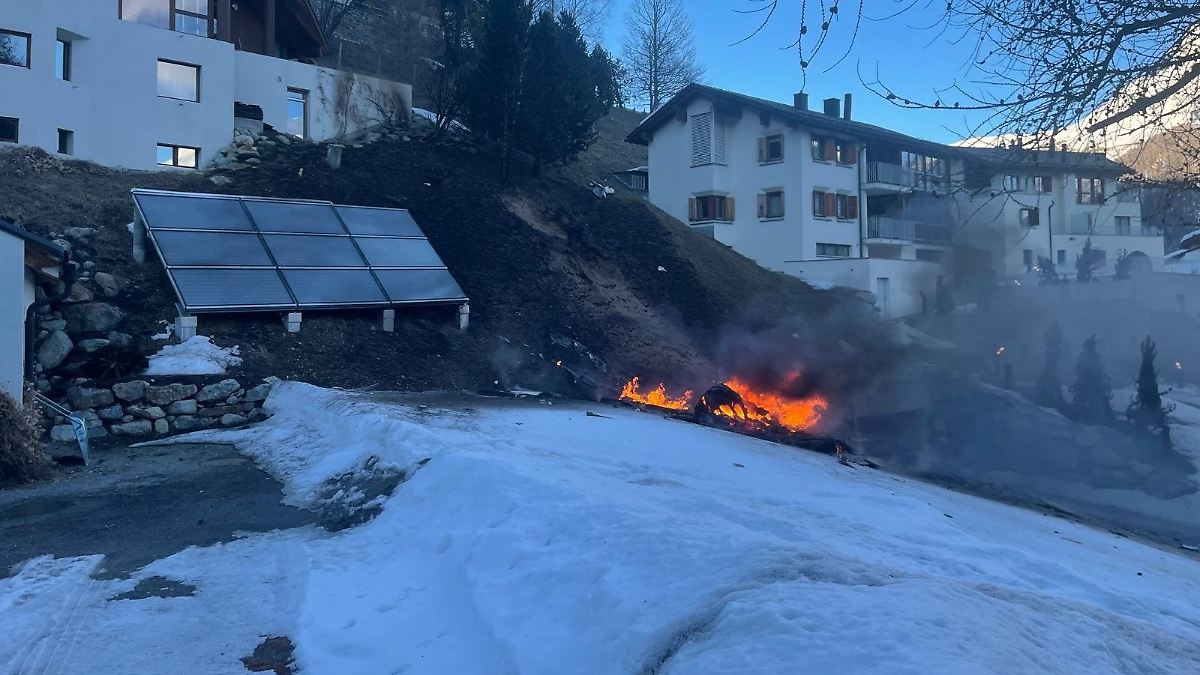 Kleinflugzeug stürzt in der Schweiz ab - drei Tote