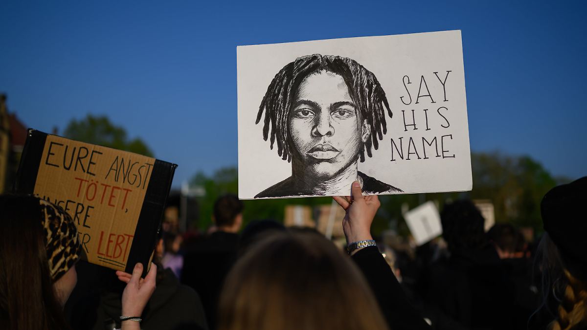 Initiative sieht Rassismus in tödlichen Schüssen von Oldenburg