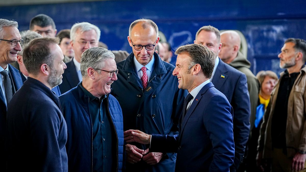 Merz, Macron und Starmer treffen in Kiew ein