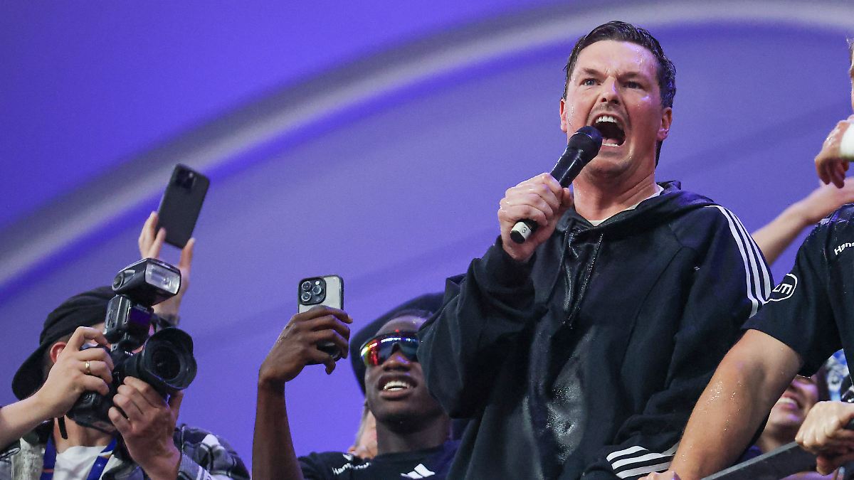 Der Hamburger SV feiert seinen außergewöhnlichen Helden