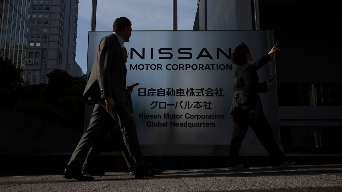 Nissan schließt Werke und baut 20.000 Stellen ab