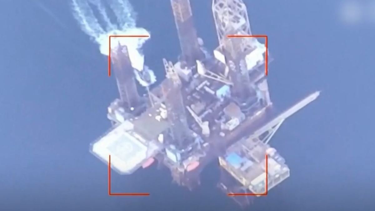 Operation by air and water: Kyiv attacks Russian-occupied oil rig with ...