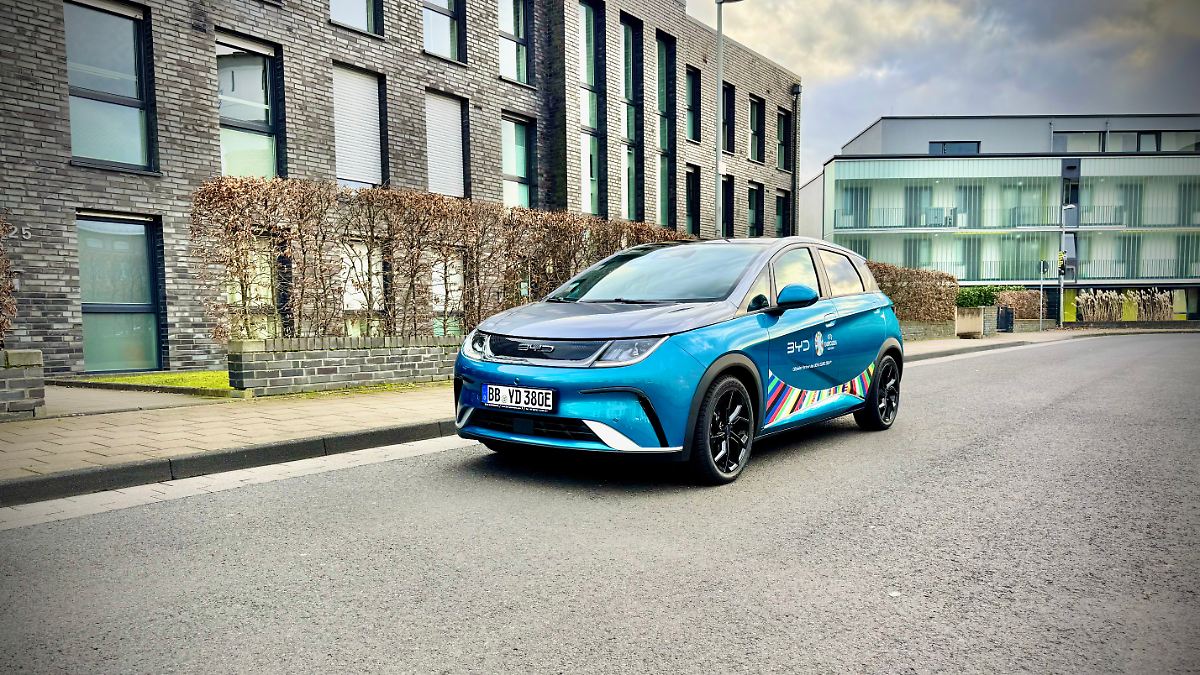 -berrascht-der-Kleinwagen-BYD-Dolphin-kompakte-Gr-e-im-Test