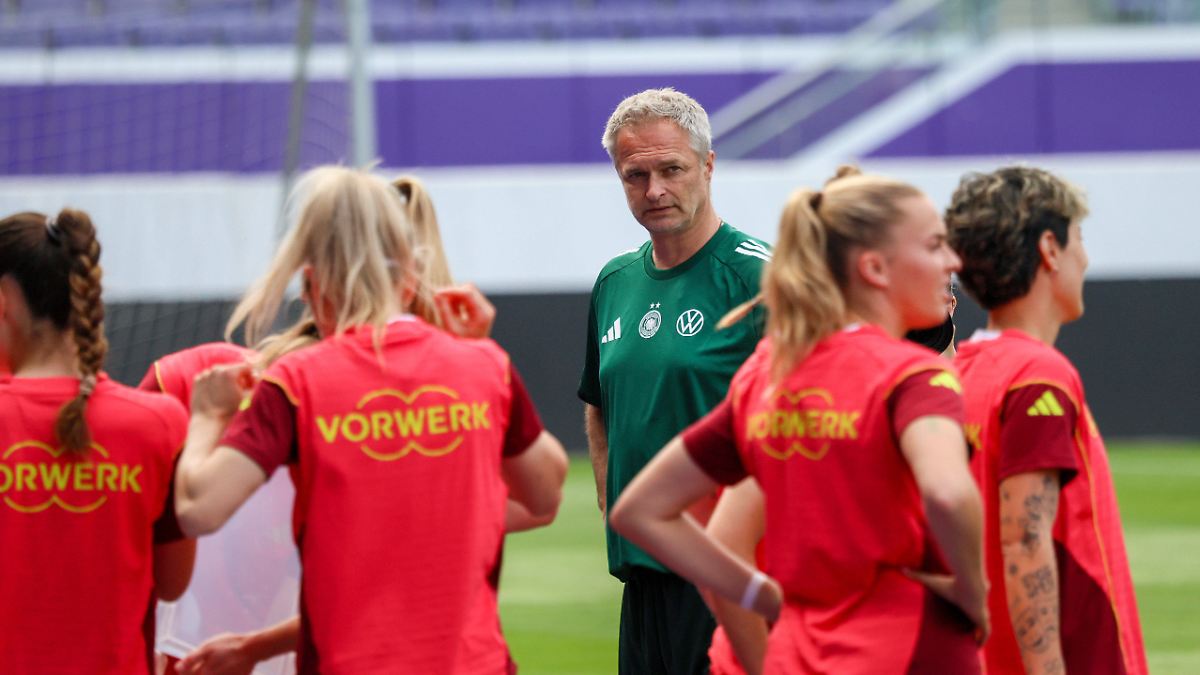 Bundestrainer Wück startet EM-Mission ohne Kritikerinnen