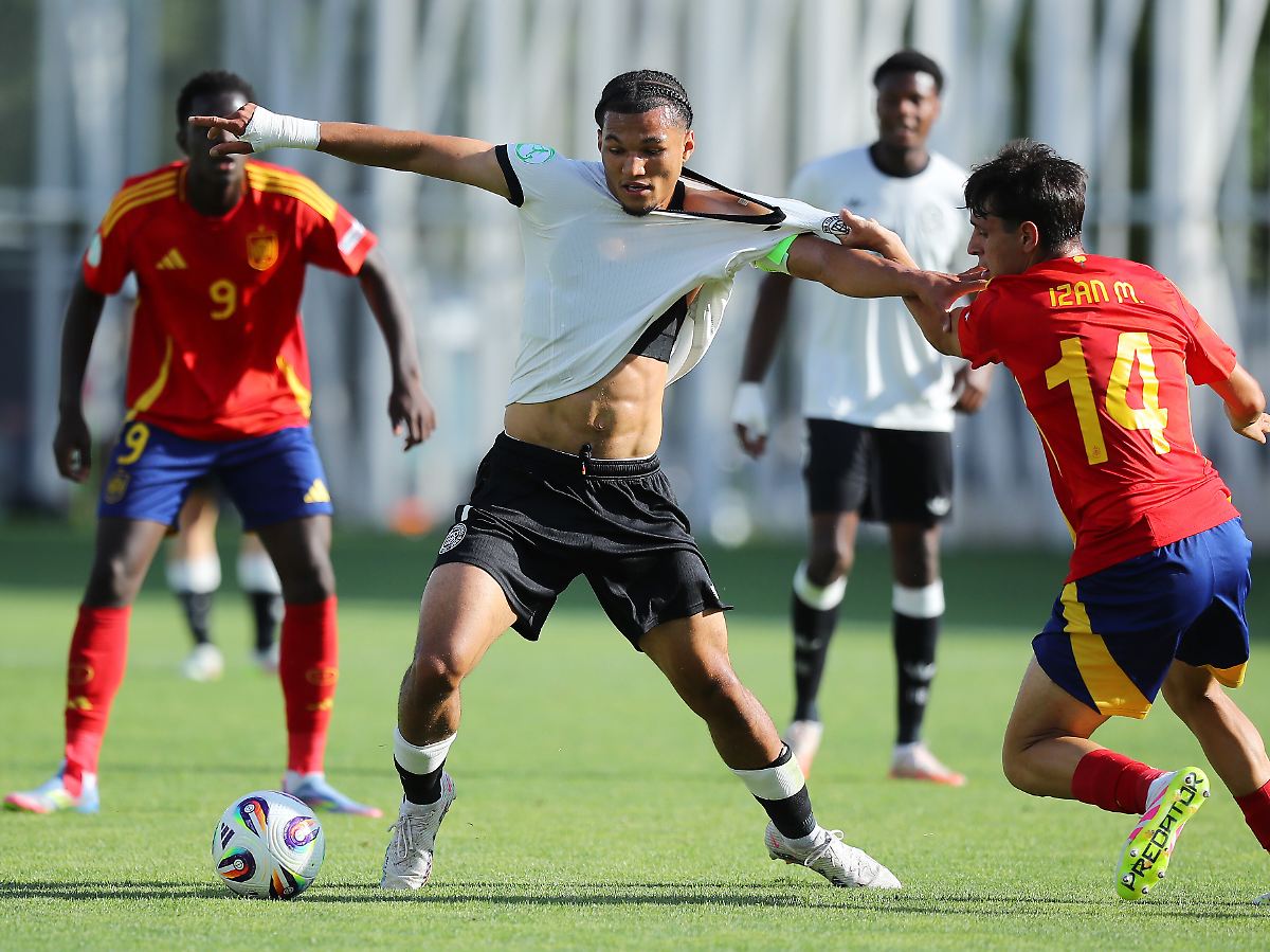 Elf-Tore-Krimi samt Verlängerung: DFB-U19 verpasst höchst dramatisch das EM- Finale - n-tv.de