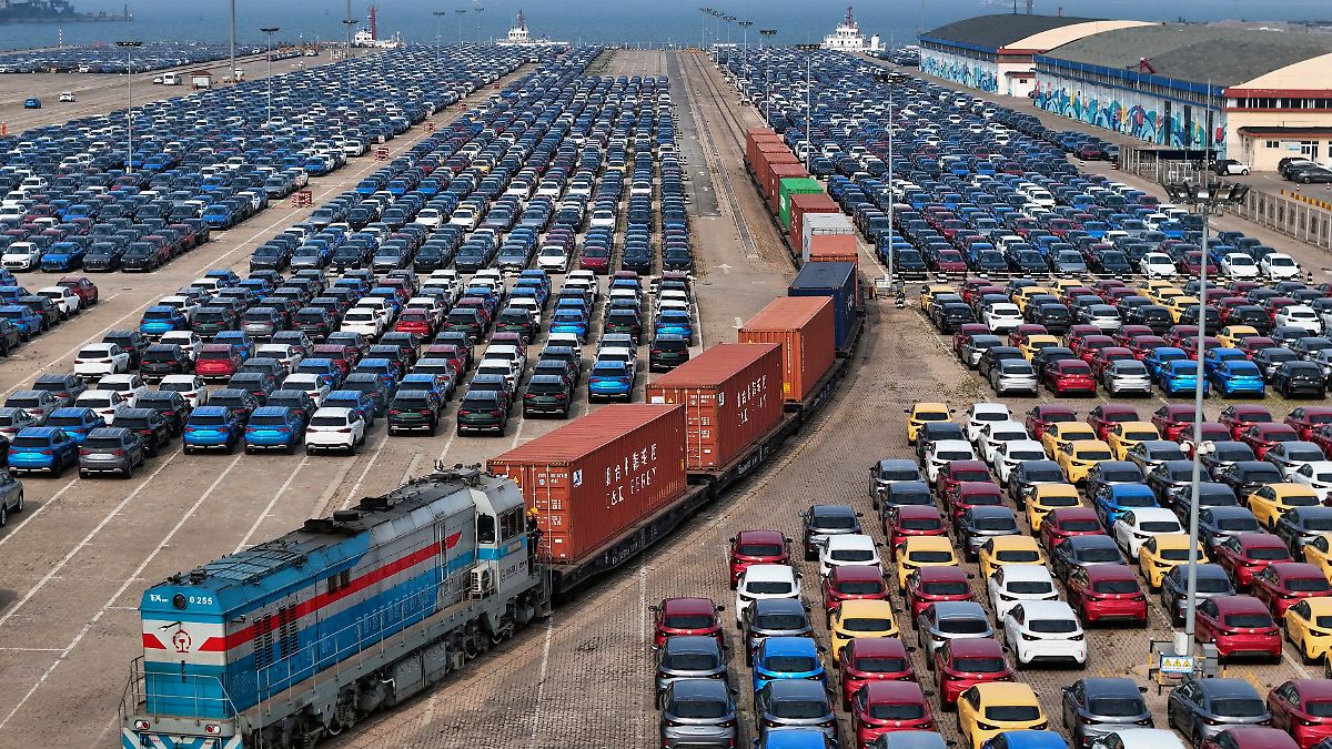 Chinas Autobauer exportieren Neuwagen als Gebrauchte