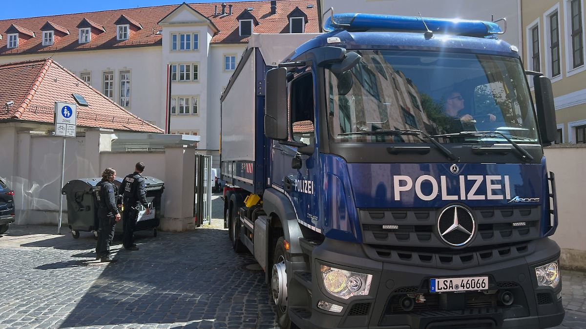 LKA durchsucht Fraktionsräume in Landtag von Sachsen-Anhalt